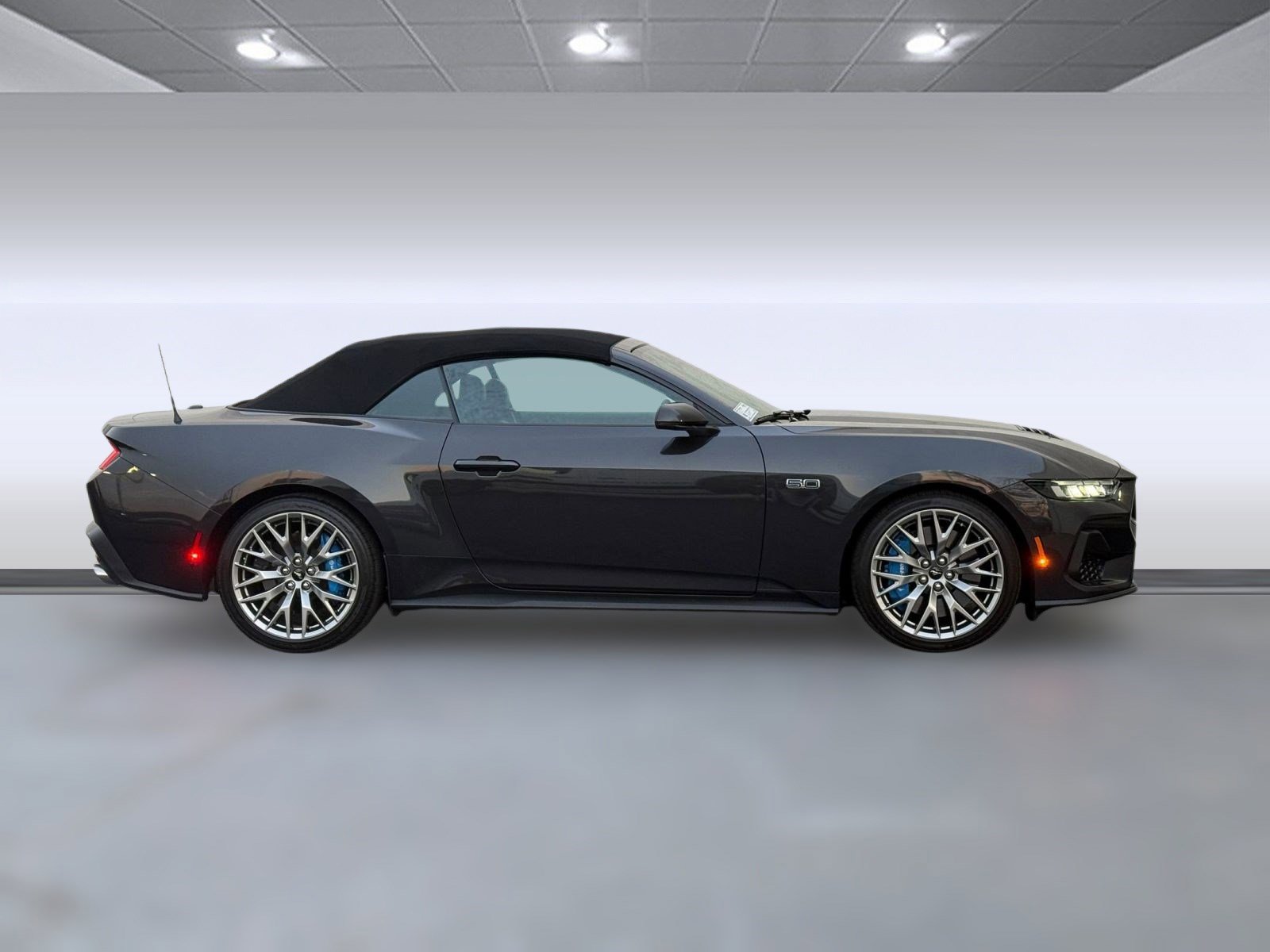 Used 2024 Ford Mustang GT Premium image 7