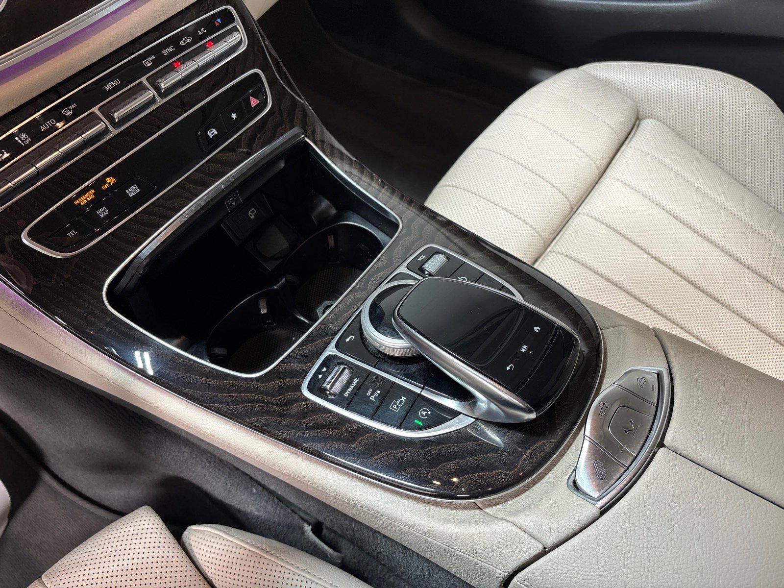 Used 2022 Mercedes-Benz E 450 4MATIC Cabriolet image 13