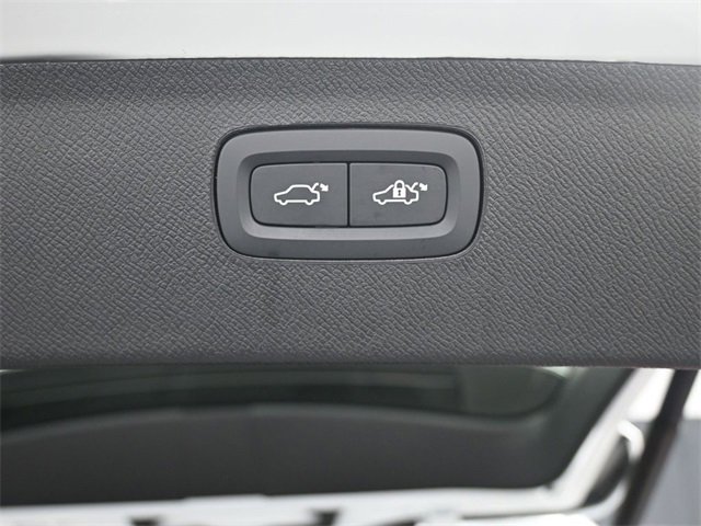 Used 2025 Volvo XC90 B5 Plus w/ Protection Package Premier image 25