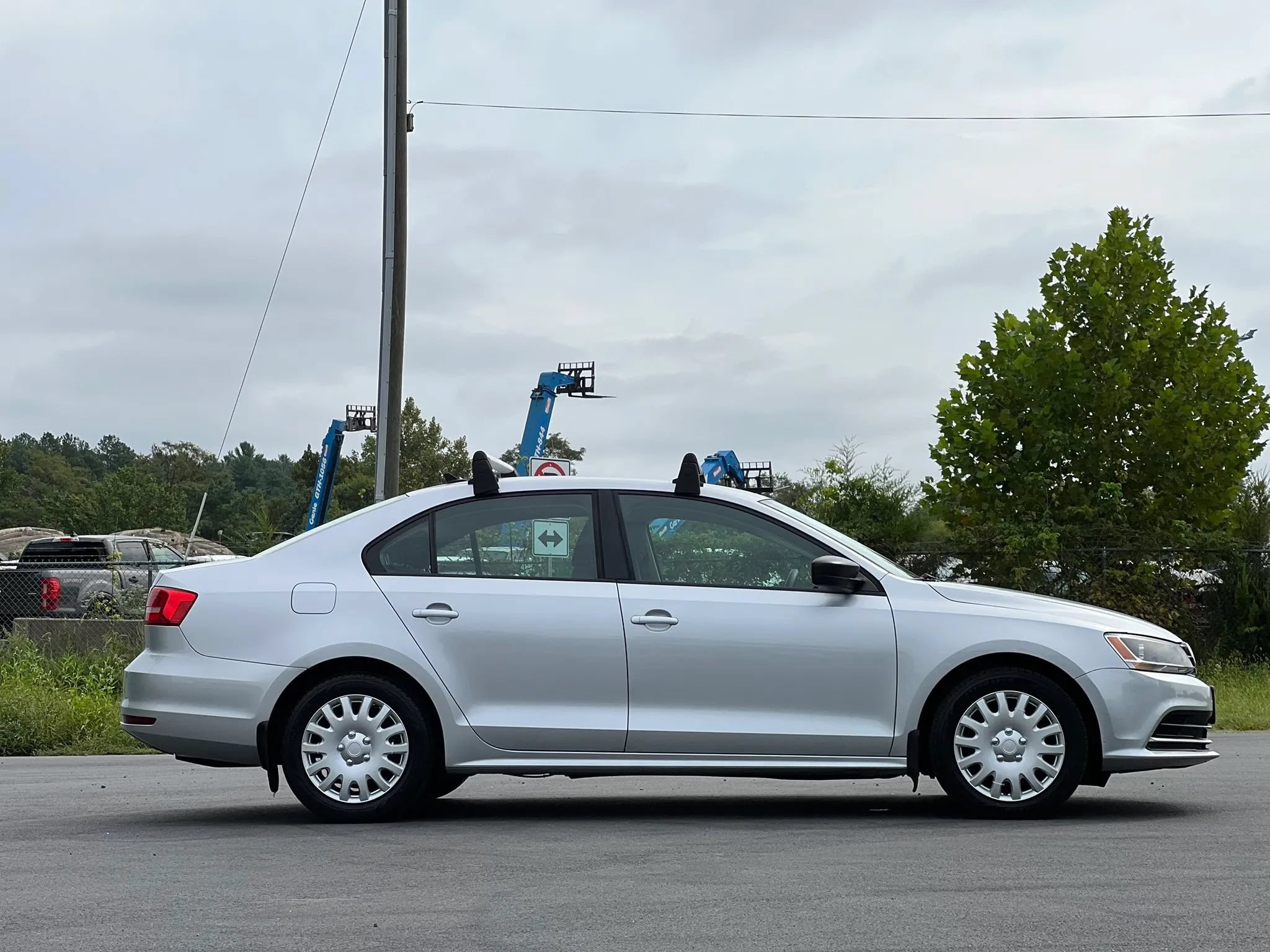Used 2015 Volkswagen Jetta TDI S FWD image 6