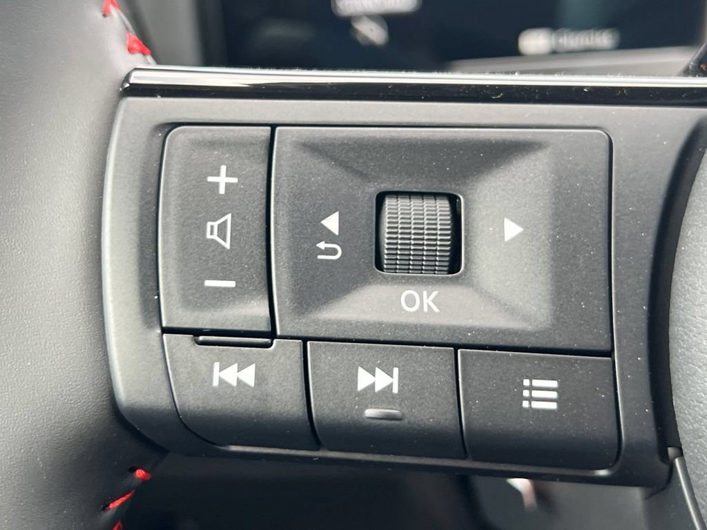New 2027 Nissan Kicks SR w/ Cold Weather Package FWD image 11