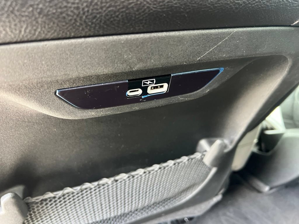 Used 2022 Chrysler Pacifica Touring-L FWD image 22
