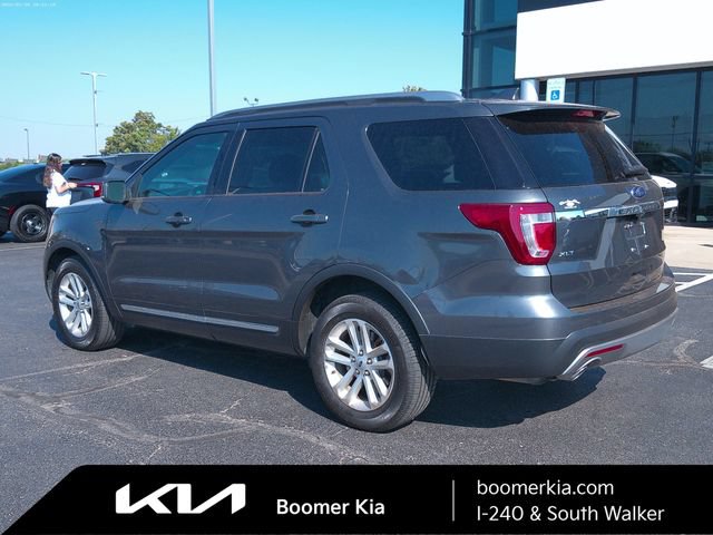 Used 2017 Ford Explorer XLT w/ Equipment Group 202A FWD image 3