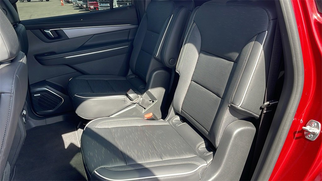 Used 2025 Buick Enclave Sport Touring w/ Power Package image 13