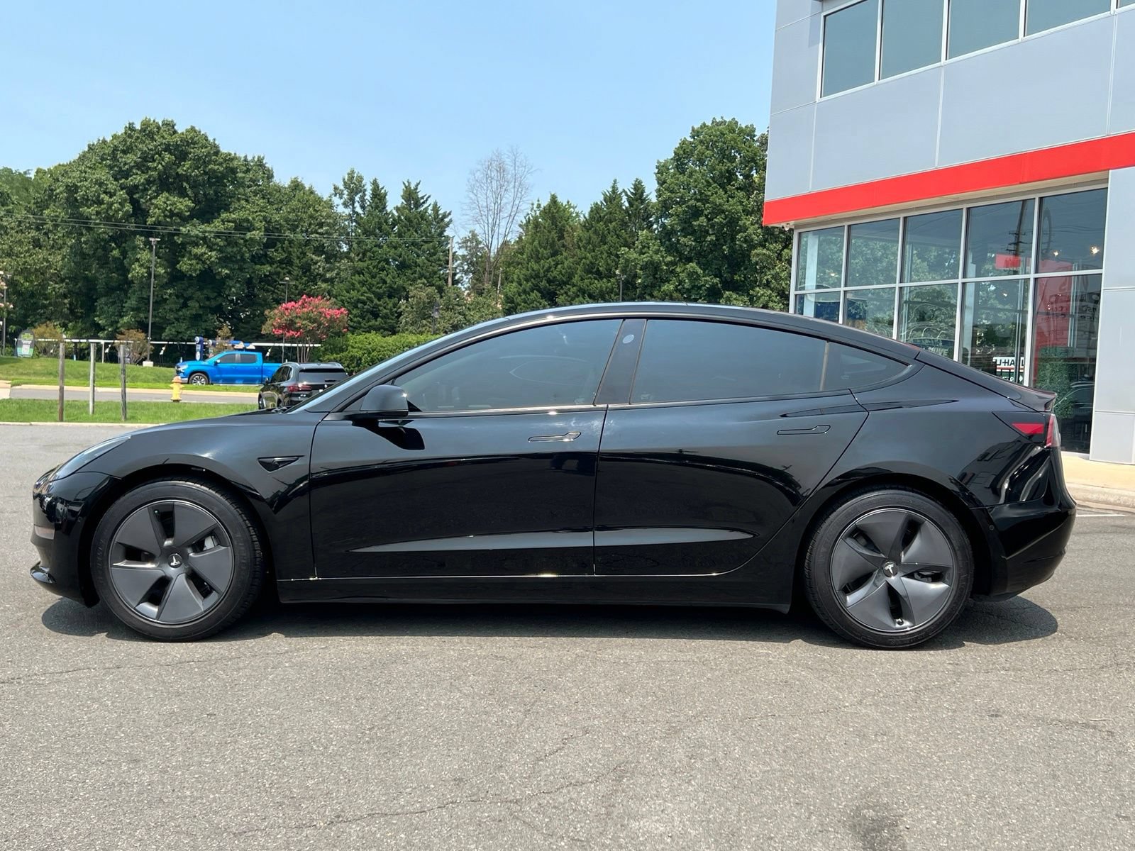 Used 2021 Tesla Model 3 Standard Range Plus RWD image 9