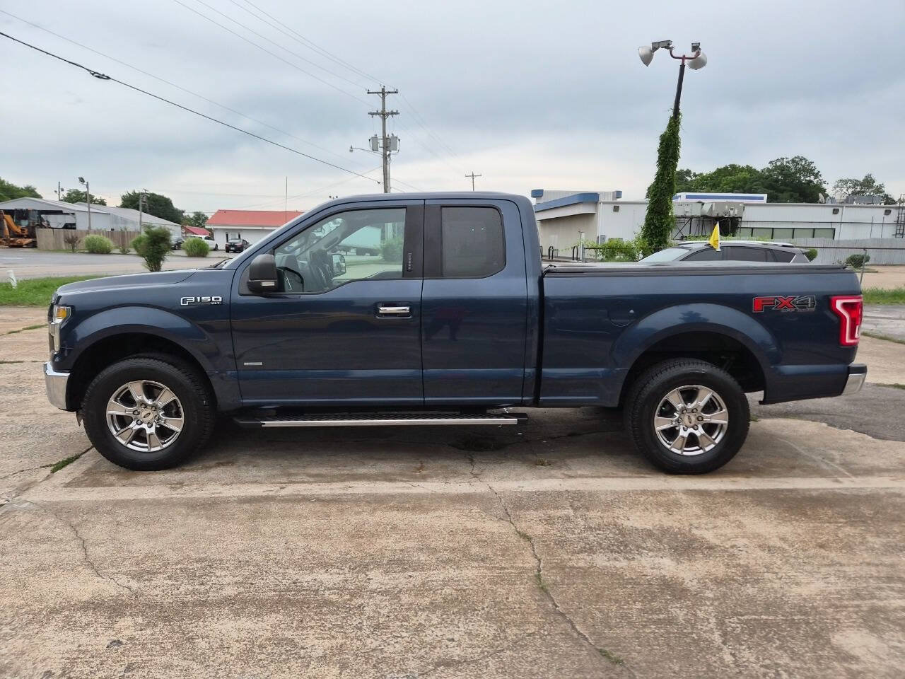 Used 2016 Ford F150 XLT w/ Equipment Group 302A Luxury AWD/4WD image 2