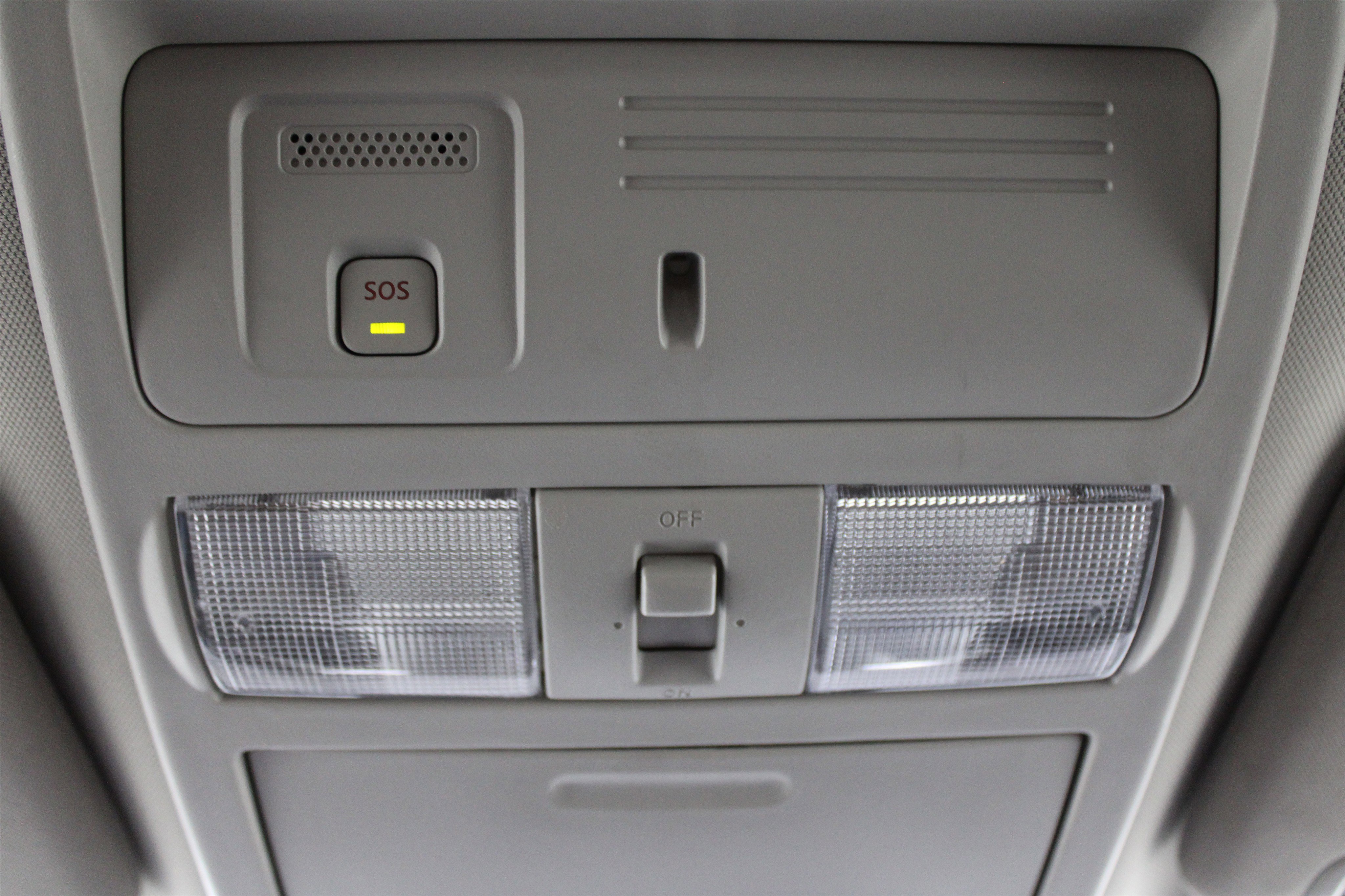Used 2021 Nissan Titan SV image 19