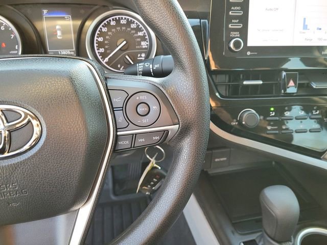 Used 2021 Toyota Camry LE image 20