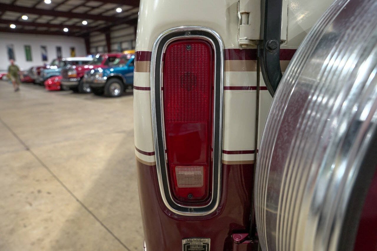 Used 1987 Ford E-150 and Econoline 150 RWD image 37