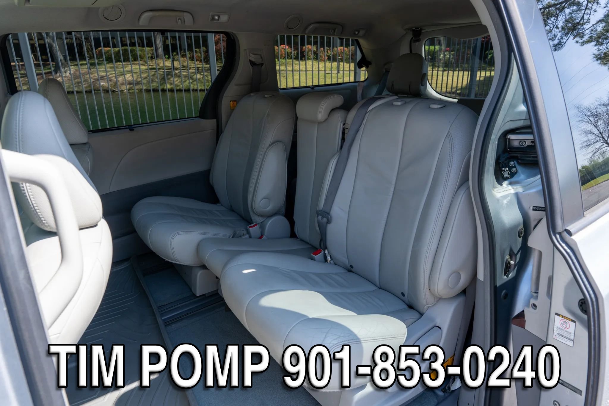 Used 2011 Toyota Sienna XLE w/ Entertainment Pkg FWD image 13