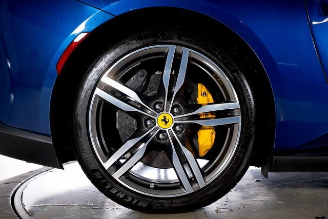 Used 2019 Ferrari Portofino image 19