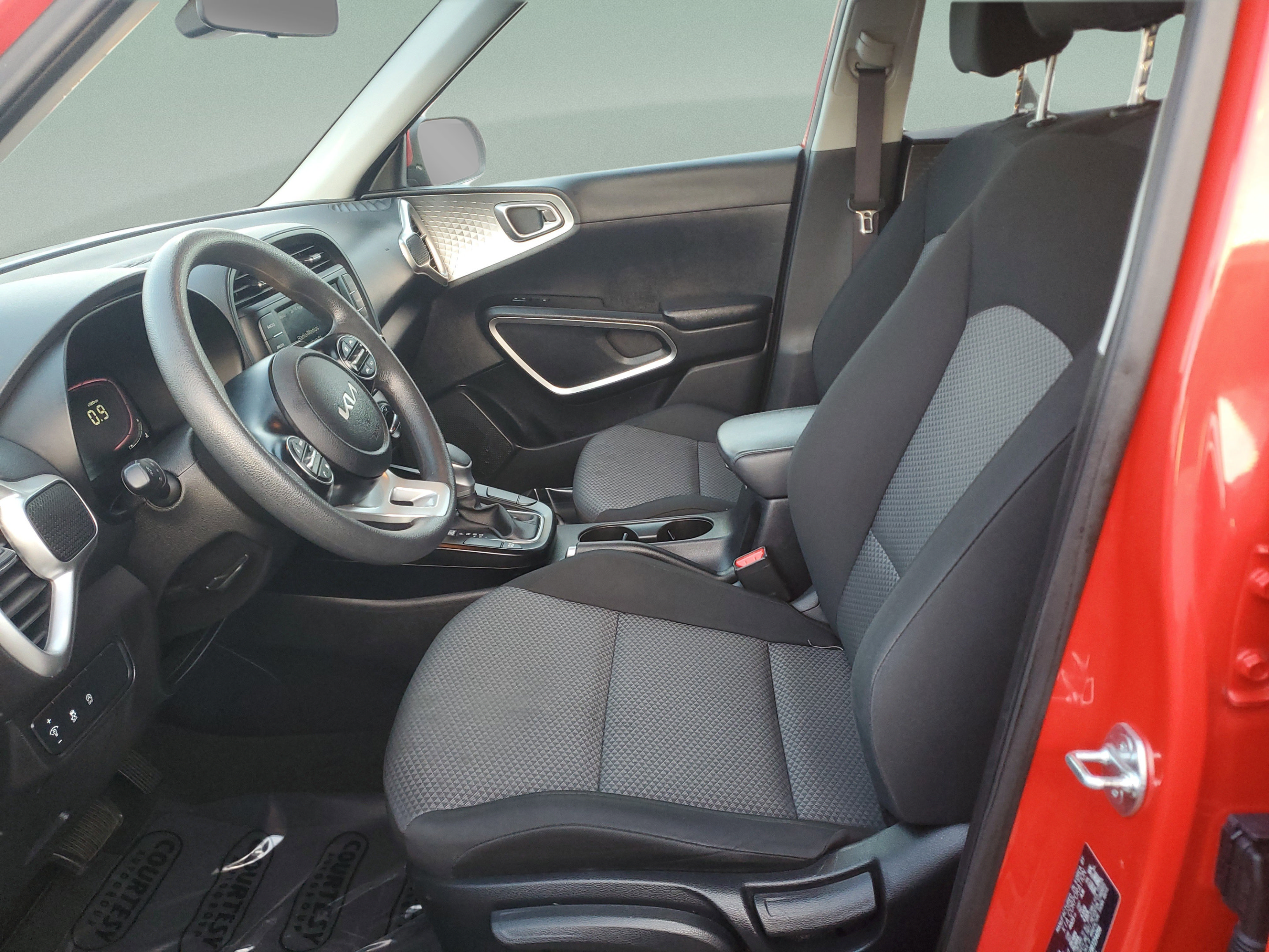 Certified 2024 Kia Soul LX w/ Option Group 015 FWD image 15