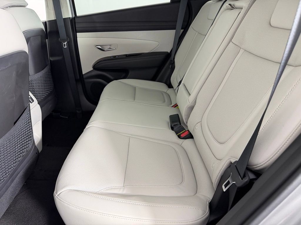 Used 2025 Hyundai Tucson Limited AWD/4WD image 28