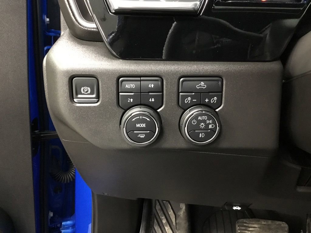 Used 2025 Chevrolet Silverado 1500 LT Trail Boss w/ Convenience Package II image 13