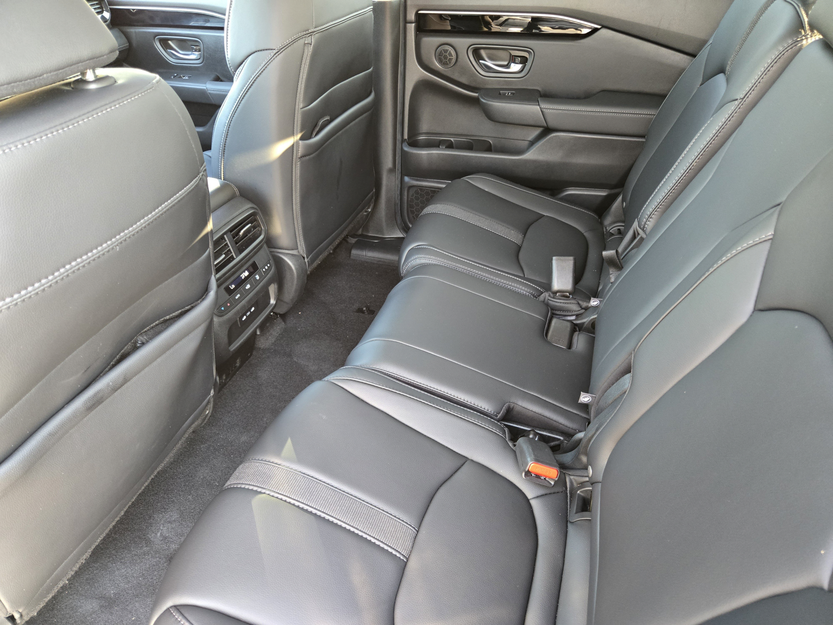 Certified 2025 Honda Pilot Touring image 27