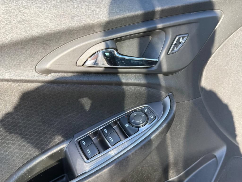 Used 2025 Chevrolet Malibu LT FWD image 20