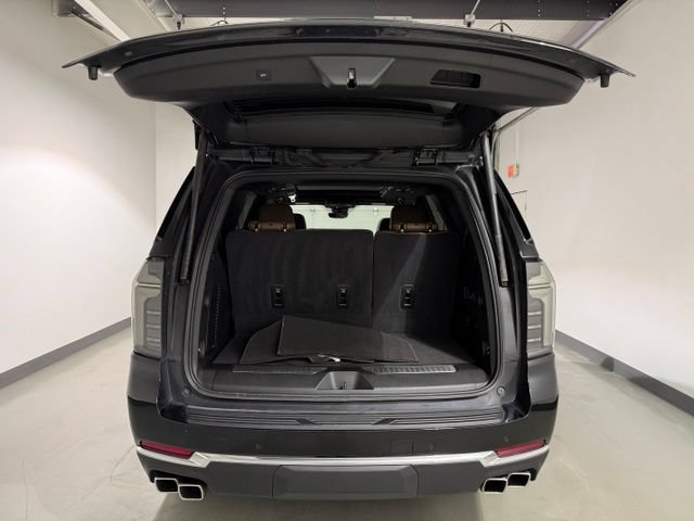 Used 2025 Chevrolet Tahoe High Country w/ Sun And Tow Package AWD/4WD image 8