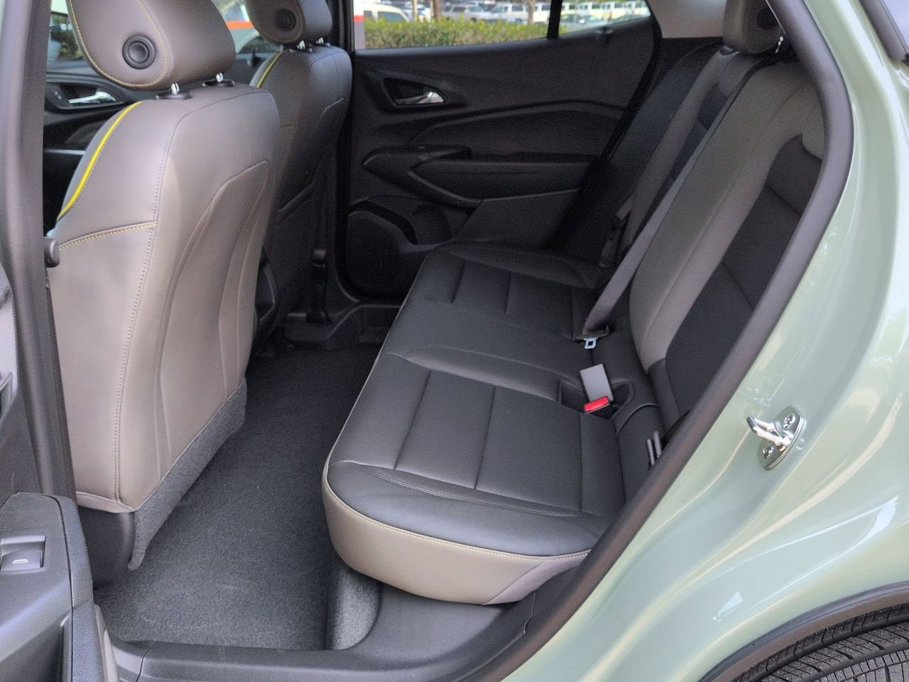 New 2026 Chevrolet Trax ACTIV w/ Sunroof Package image 23