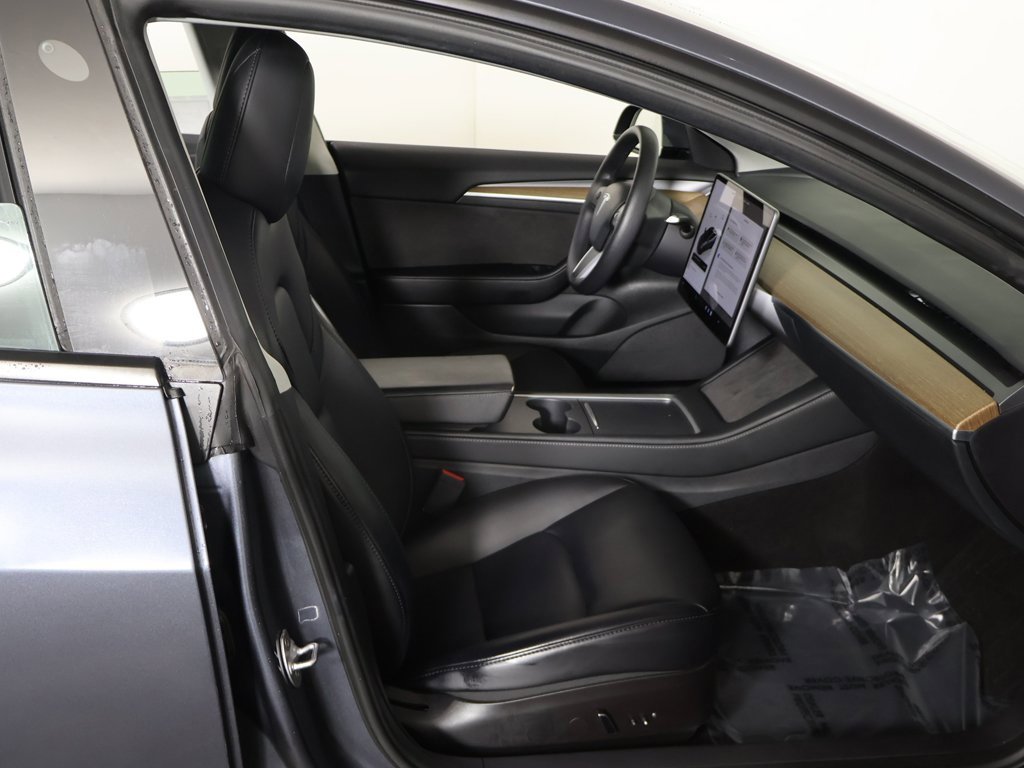 Used 2023 Tesla Model 3 Standard Range image 29