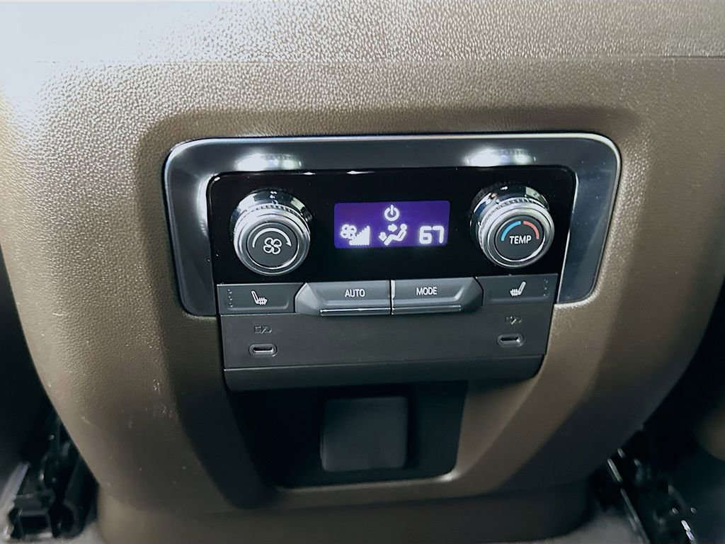 Used 2025 GMC Yukon XL Elevation RWD image 25