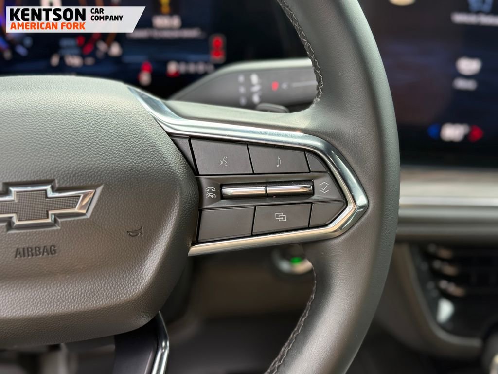 Used 2025 Chevrolet Suburban Z71 AWD/4WD image 18