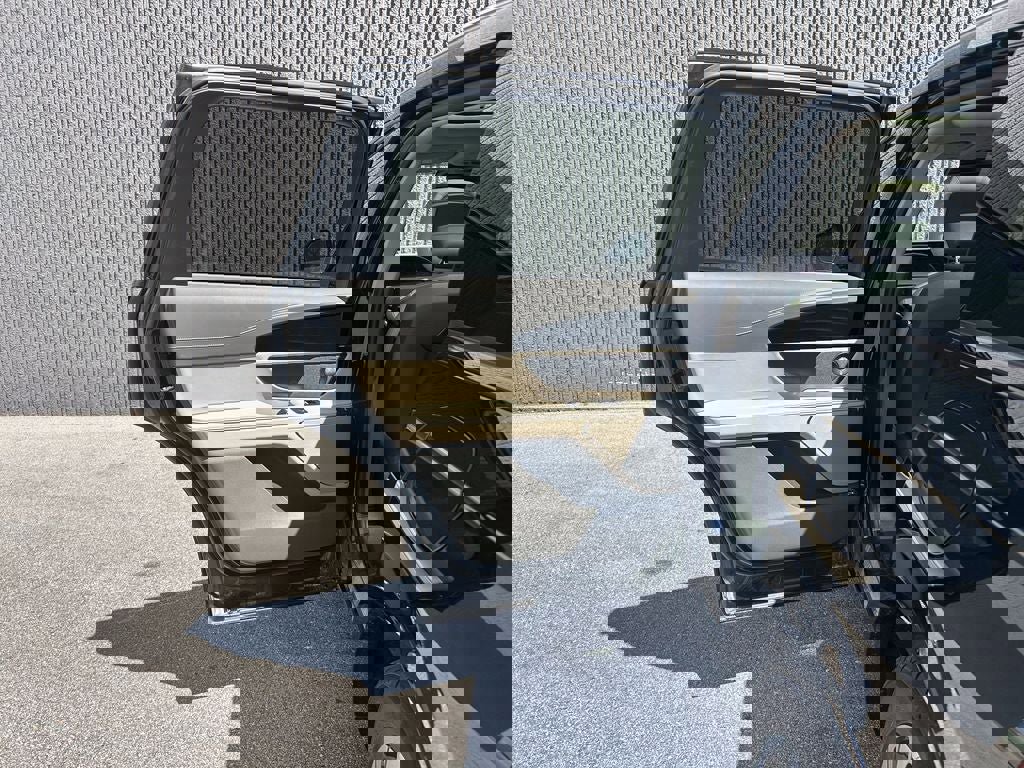 Used 2025 Lincoln Nautilus Reserve AWD/4WD image 14