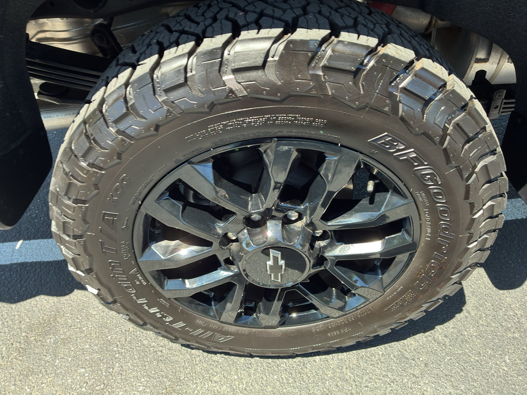 Used 2025 Chevrolet Silverado 2500 LT w/ Trail Boss Package AWD/4WD image 17