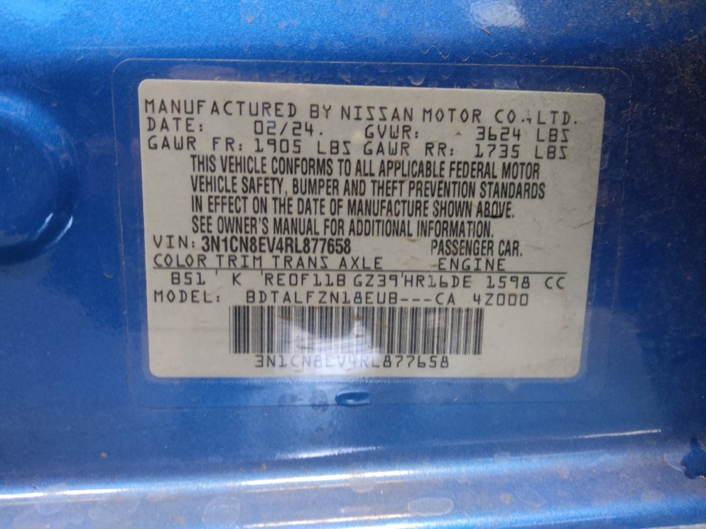 Used 2024 Nissan Versa SV w/ Trunk Package image 33