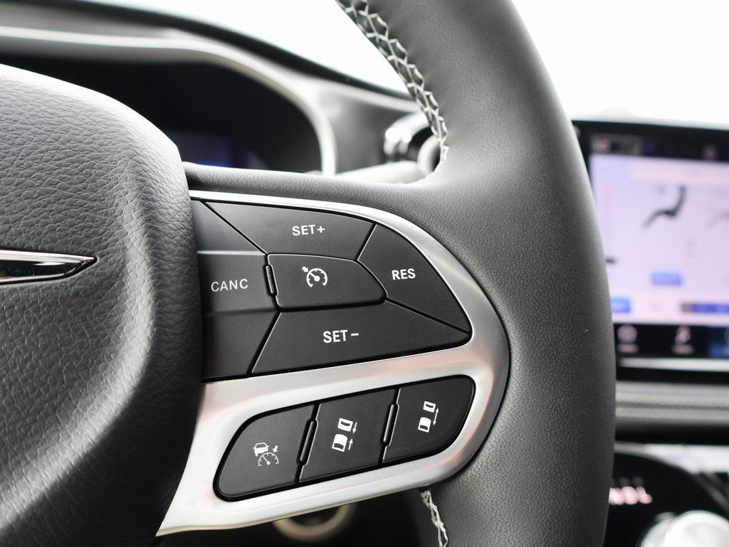 New 2026 Chrysler Pacifica Select image 28