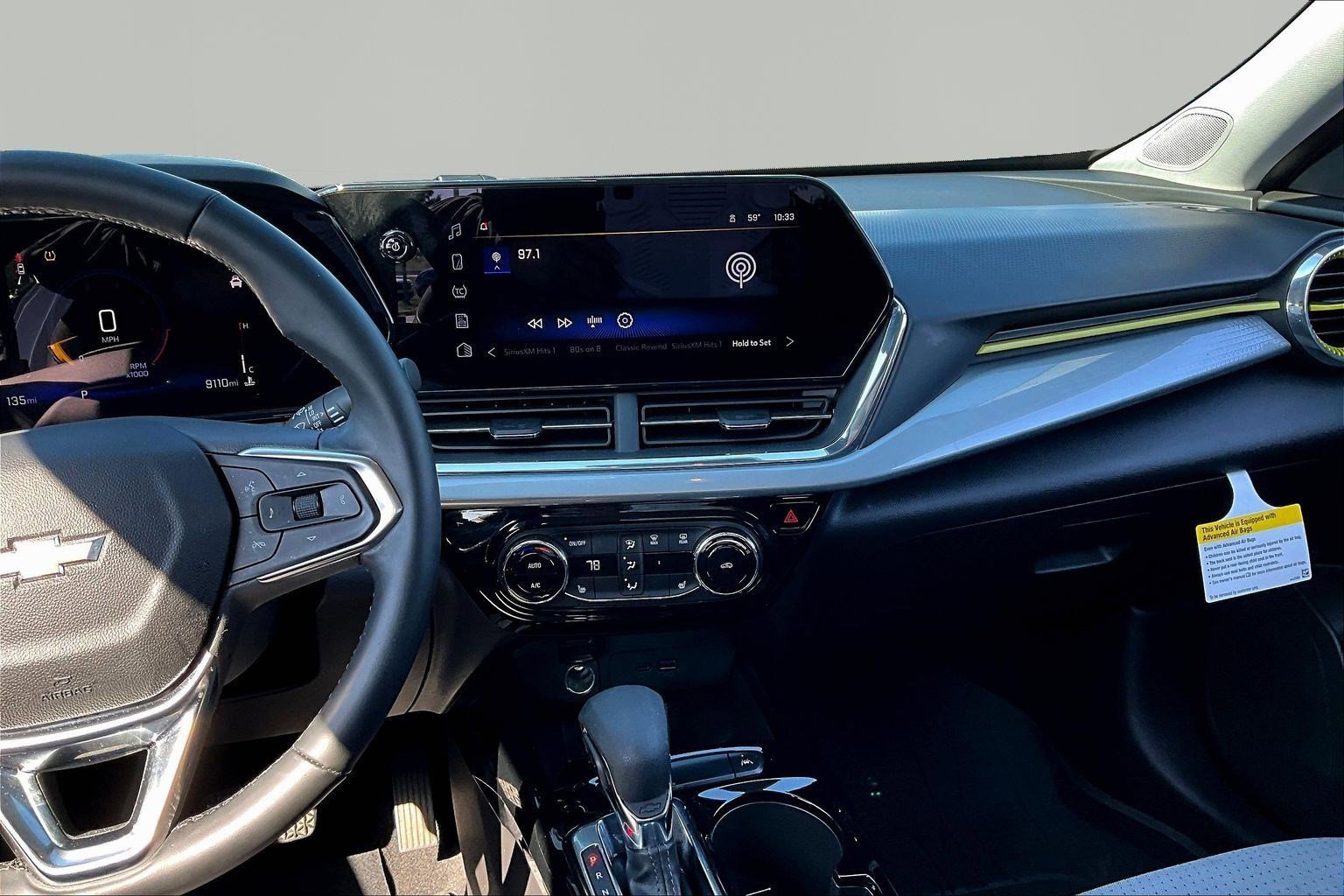 Used 2025 Chevrolet Trax LT w/ Driver Confidence Package image 9