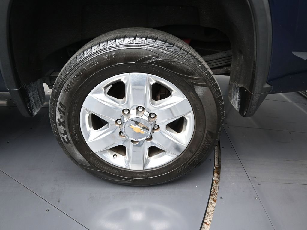 Used 2022 Chevrolet Silverado 2500 LTZ w/ LTZ Premium Package image 9