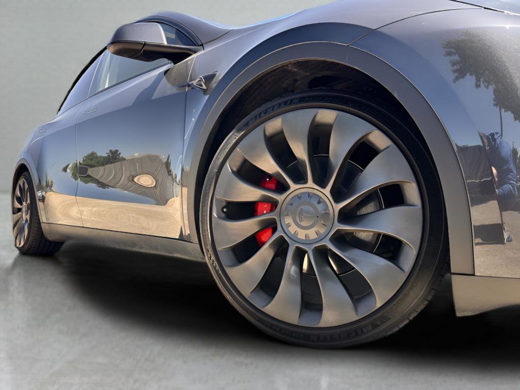 Used 2024 Tesla Model Y Performance image 7
