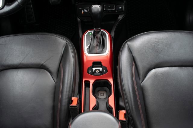 Used 2019 Jeep Renegade Trailhawk image 25