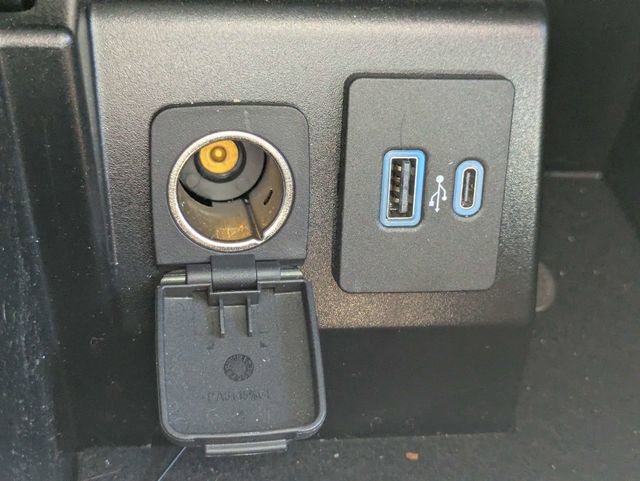 Used 2022 Ford Explorer XLT w/ Equipment Group 202A image 24