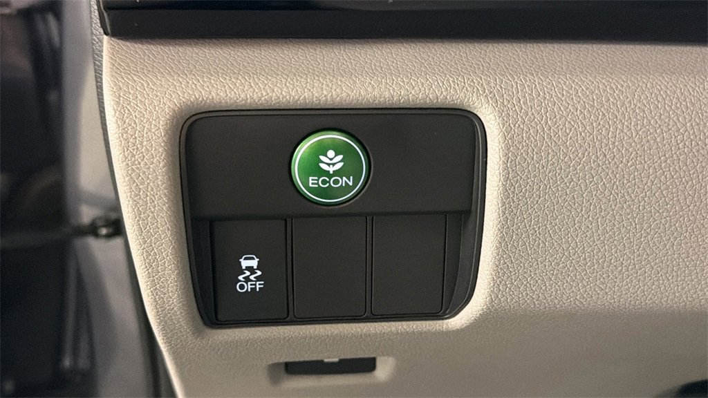 Used 2017 Honda Accord LX image 31