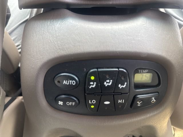 Used 2005 Toyota Sequoia SR5 image 26