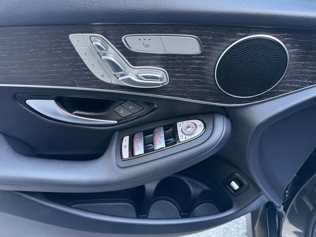 Used 2022 Mercedes-Benz GLC 300 4MATIC image 12