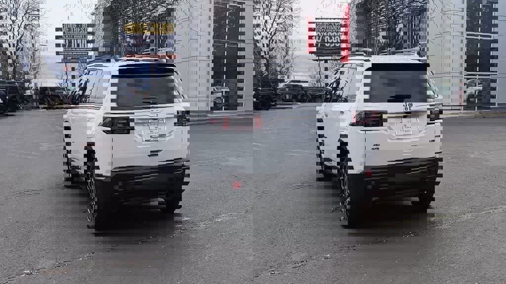 New 2026 Jeep Cherokee Limited image 7