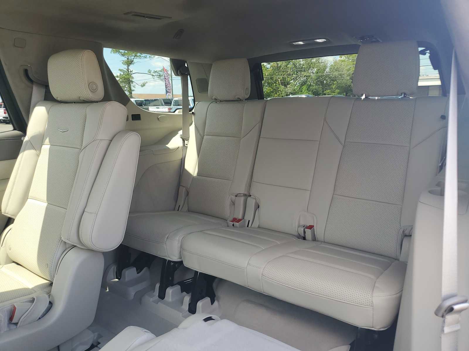 New 2025 Cadillac Escalade Sport Platinum w/ LPO, ONYX Package image 13