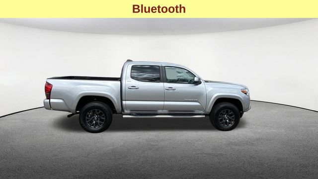 Used 2022 Toyota Tacoma SR5 w/ Technology Package AWD/4WD image 9