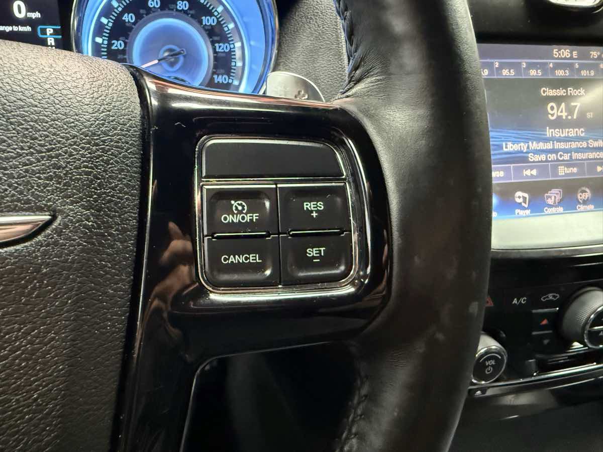 Used 2014 Chrysler 300 S w/ Luxury Group RWD image 12