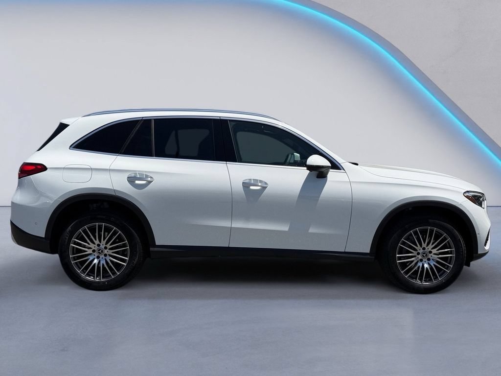 New 2026 Mercedes-Benz GLC 300 4MATIC image 3
