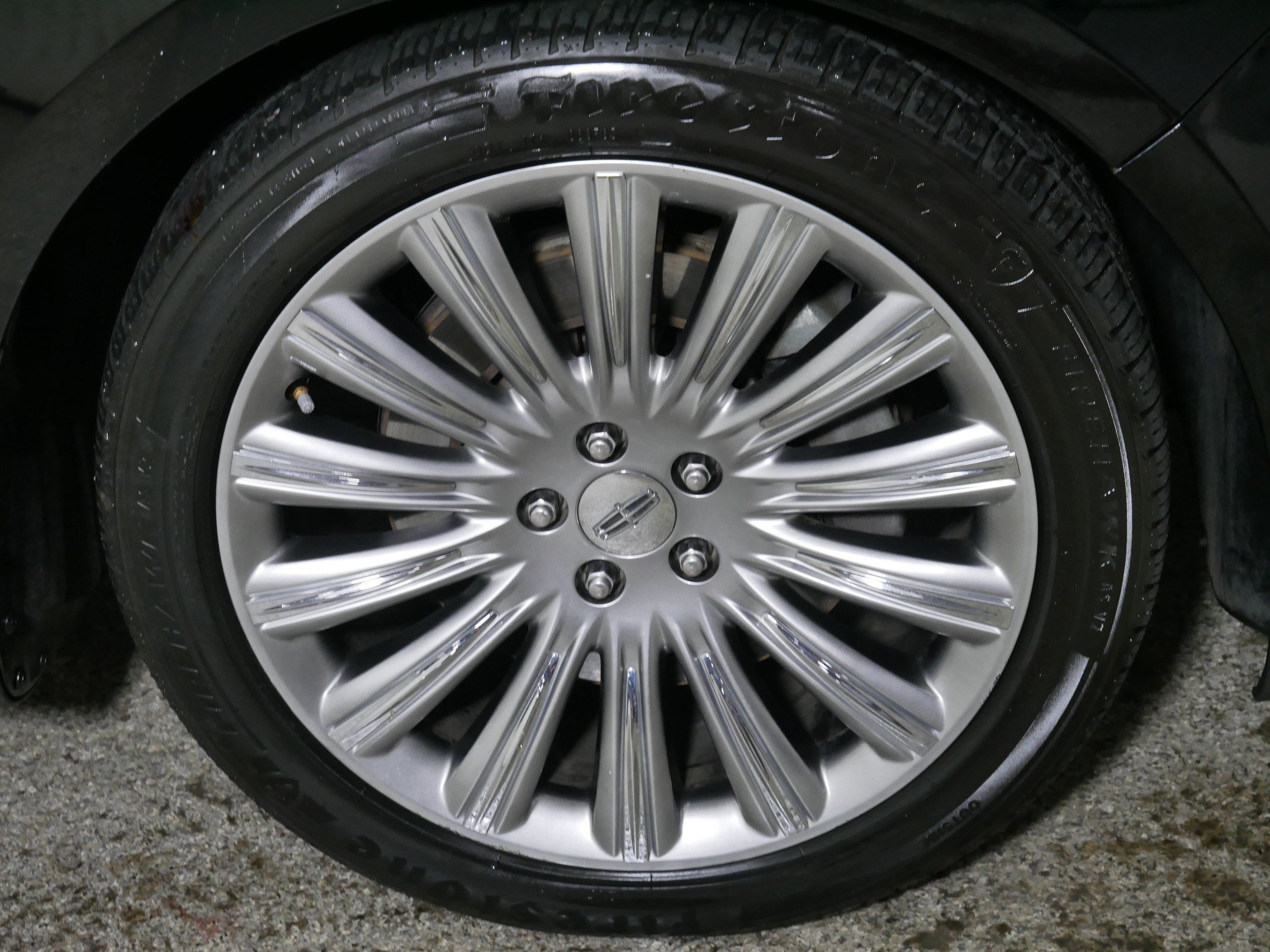 Used 2016 Lincoln MKS AWD w/ Equipment Group 101A image 15