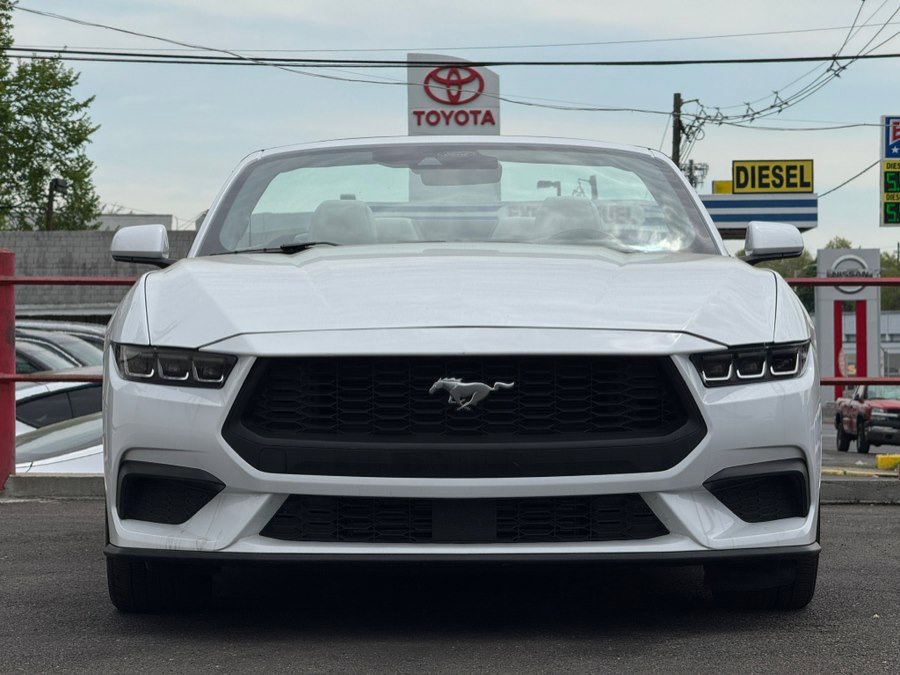 Used 2024 Ford Mustang Premium RWD image 3