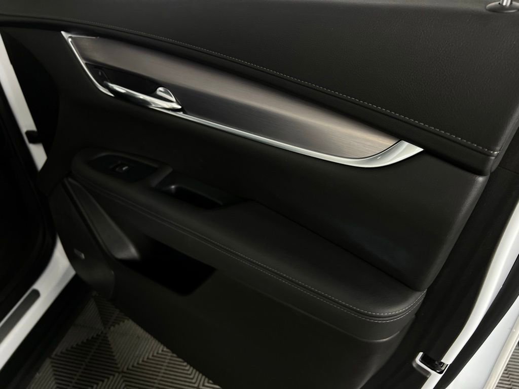 Used 2024 Cadillac XT6 Luxury w/ LPO, Floor Liner Package image 36
