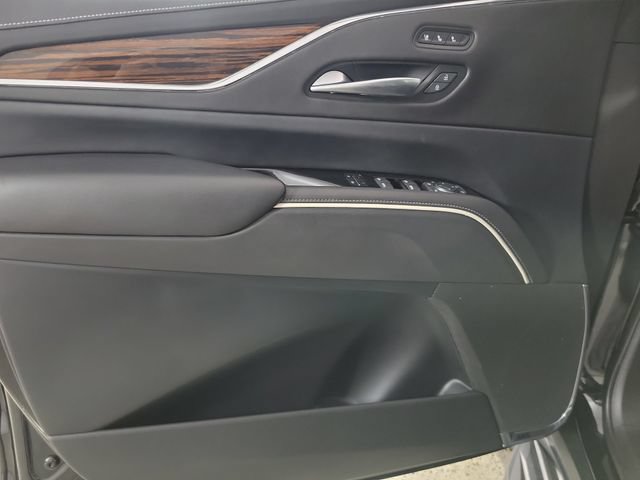 Used 2021 Cadillac Escalade ESV Premium Luxury w/ Performance Package RWD image 19