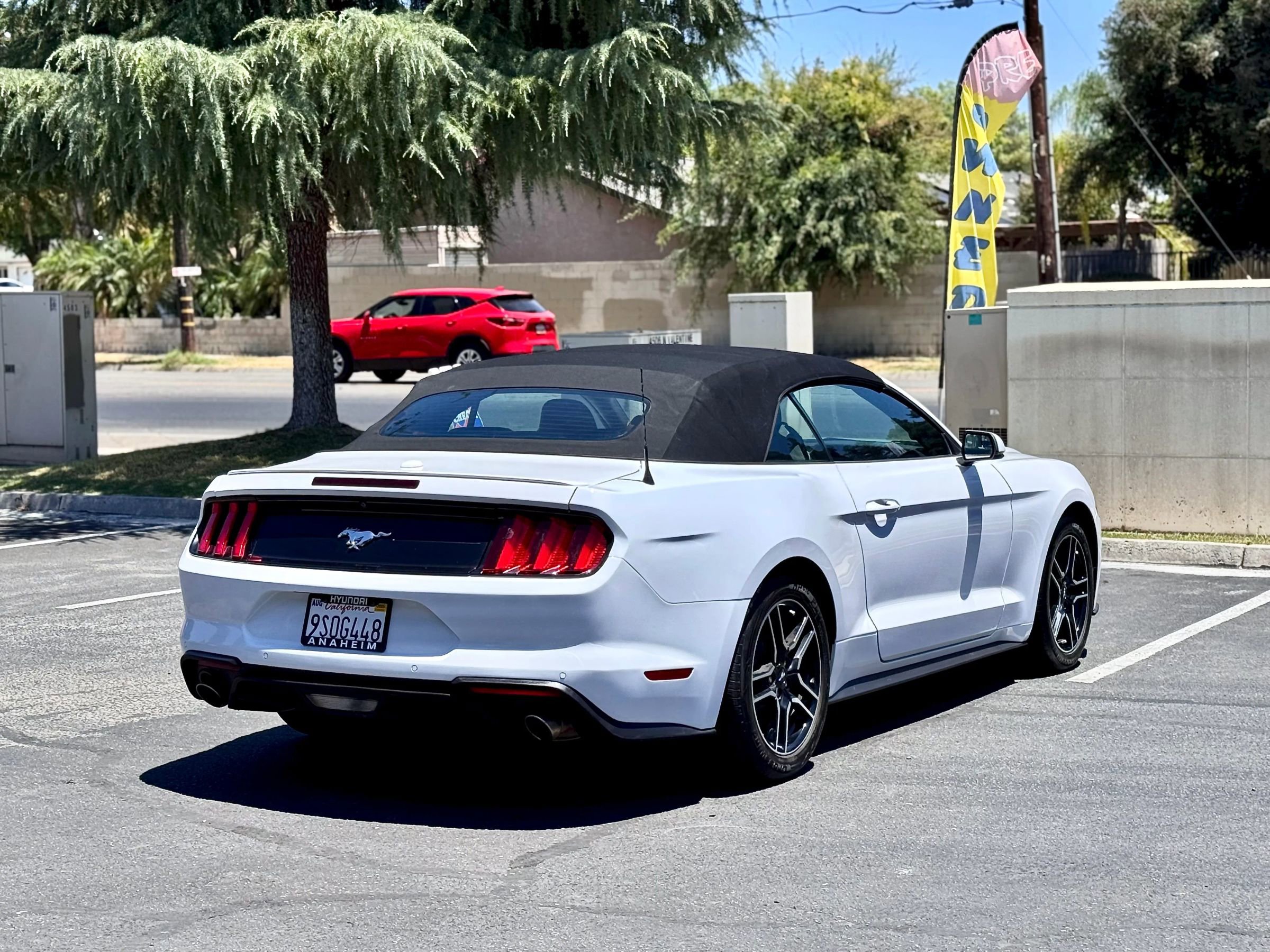 Used 2020 Ford Mustang Premium image 6