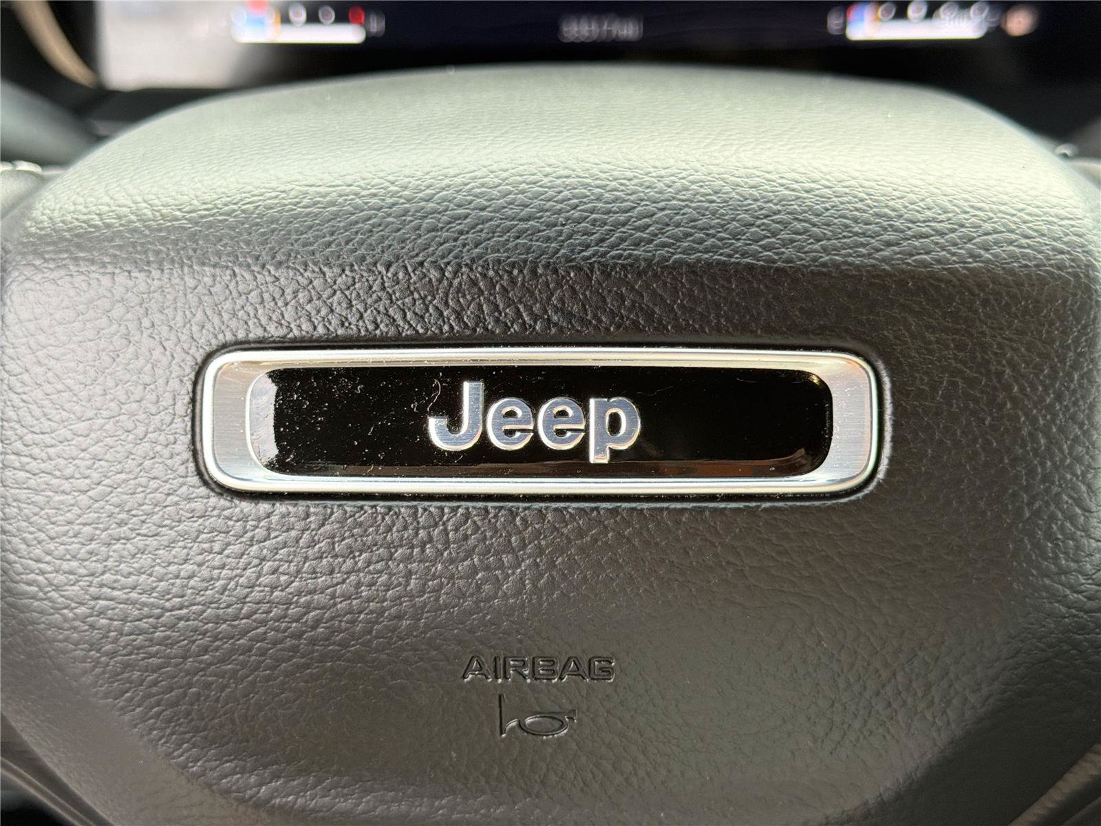 Used 2024 Jeep Grand Cherokee Altitude AWD/4WD image 24