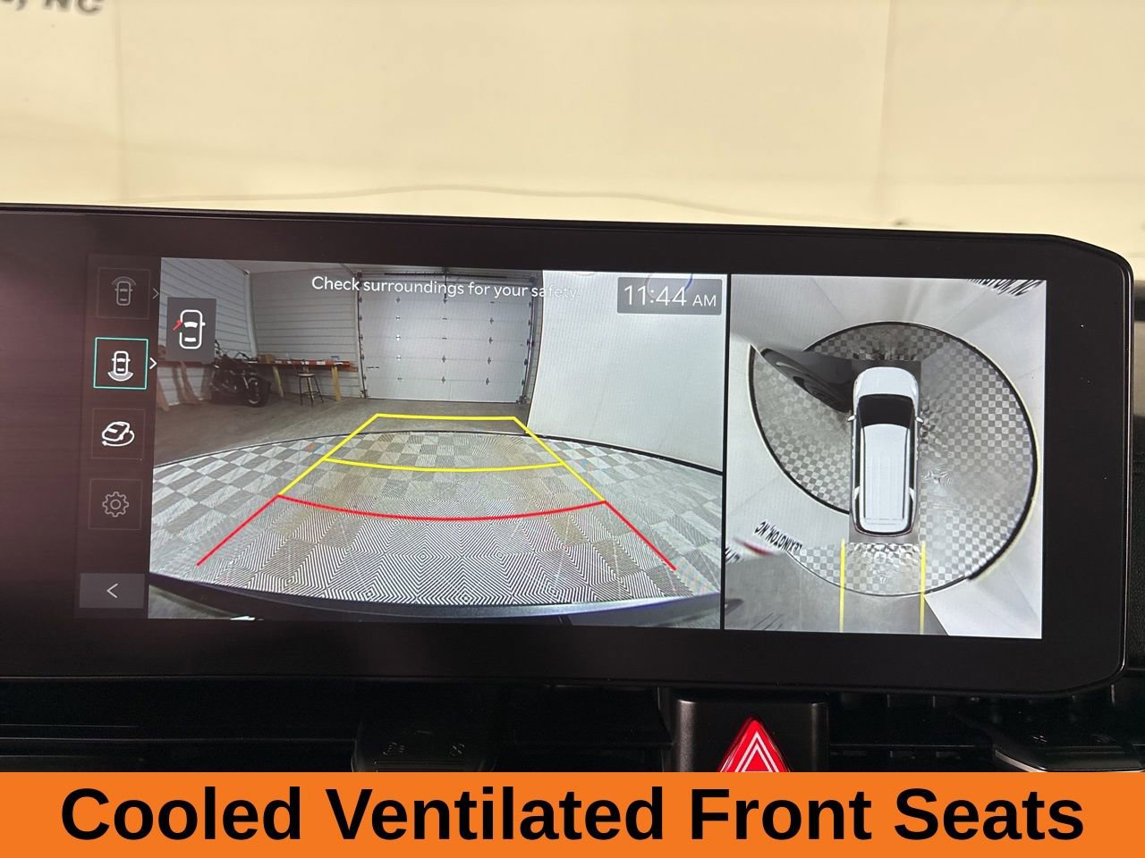 Used 2026 Kia Carnival SX w/ SX Dark Edition Package image 16