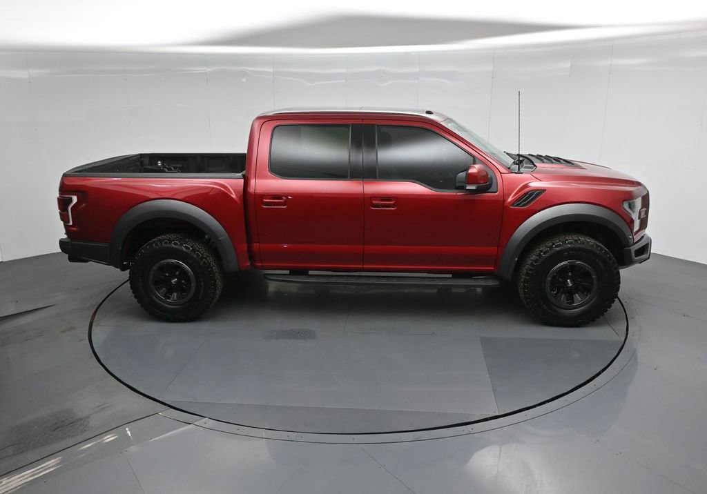 Certified 2017 Ford F150 Raptor w/ Equipment Group 802A Luxury image 43